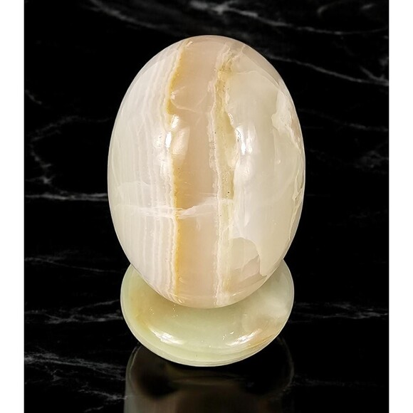 Marble Onyx Egg with base - 3" Easter Gift, Home Office Decor, Paperweight - New - Picture 3 of 11